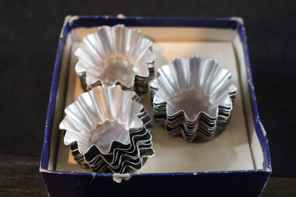 Vintage Bakeware - Old Swedish Mini Tart Baking Forms - Ebba's Forms and Recipes