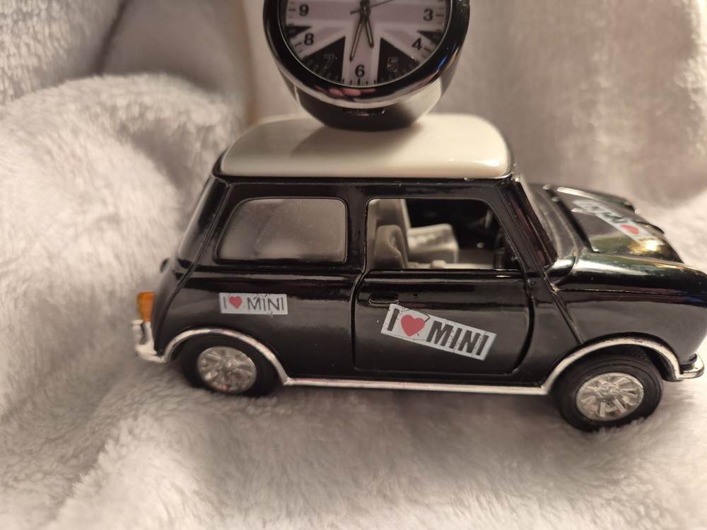 Mini Cooper Scale Model Car Retro Desk Clock - Black