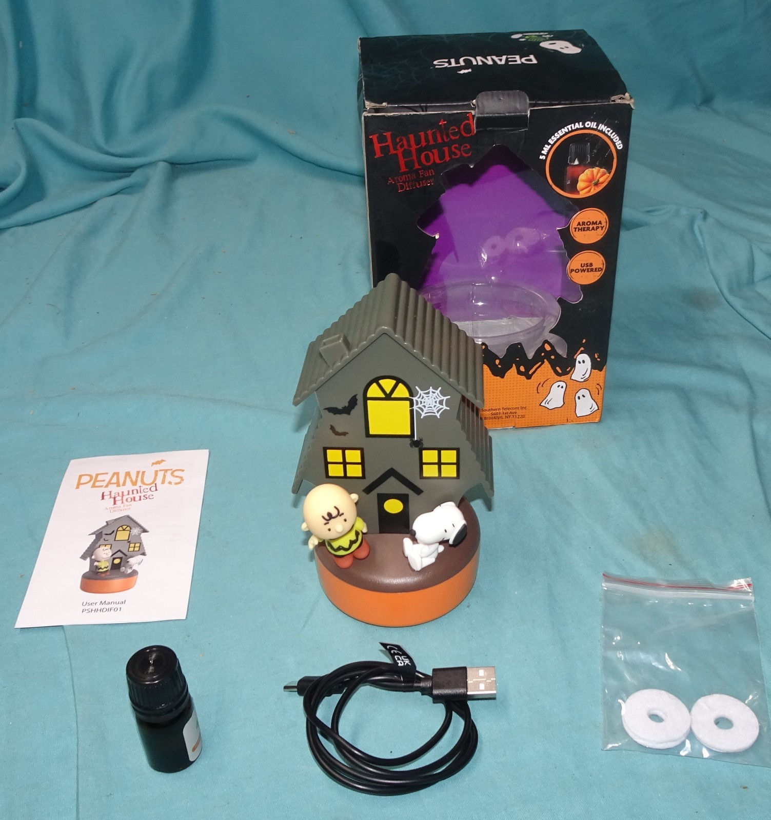 used = Peanuts Snoopy & Charlie Haunted House Diffuser Essential Oil Included