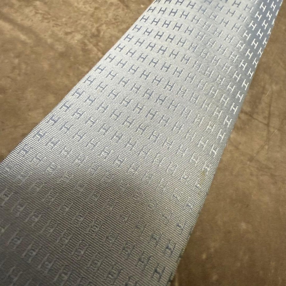 HERMES tie light blue fasone H pattern