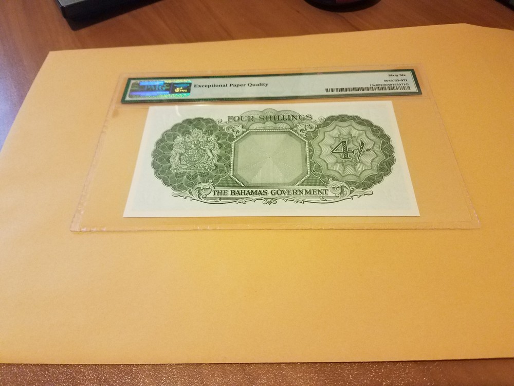 Bahamas 4 shillings UNC 66