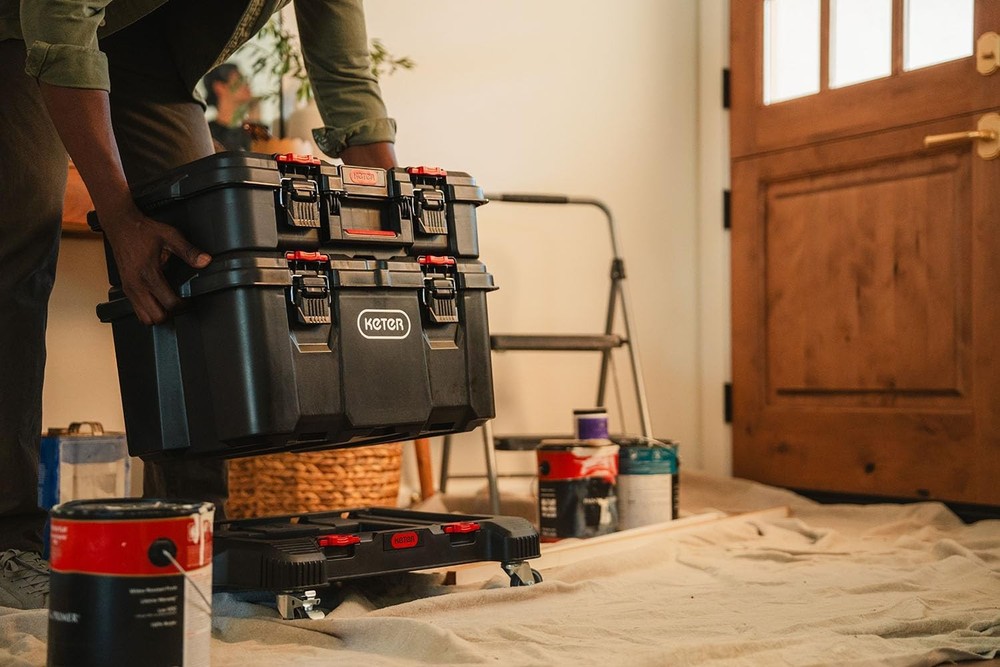 Masterloader Resin Rolling Tool Box with Locking System and Removable Bins