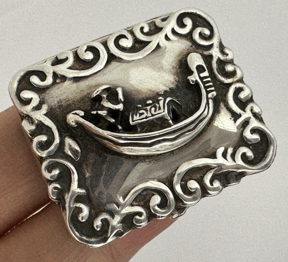 Vintage Solid Silver  Gondola Pill Box