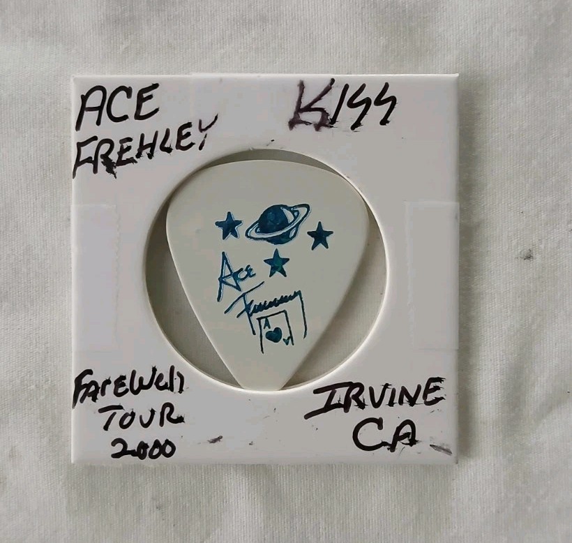 Kiss Ace Frehley Guitar Pick Farewell Tour 2000 Irvine California 8/11/2000