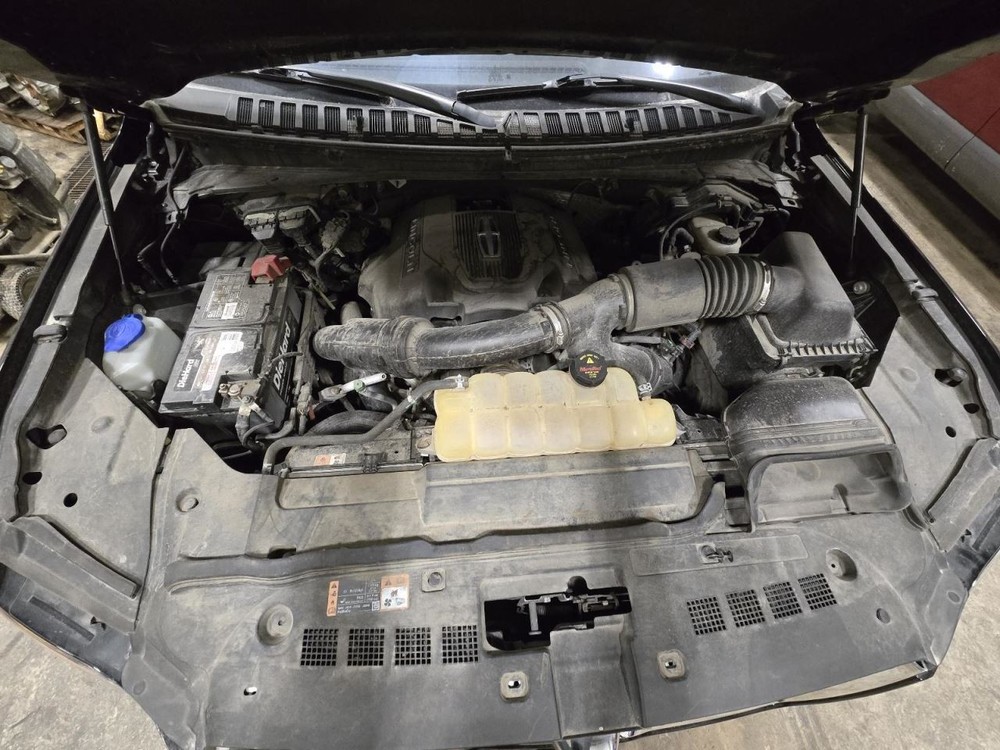 Fuse Box Engine Fits 18-21 NAVIGATOR 1546261