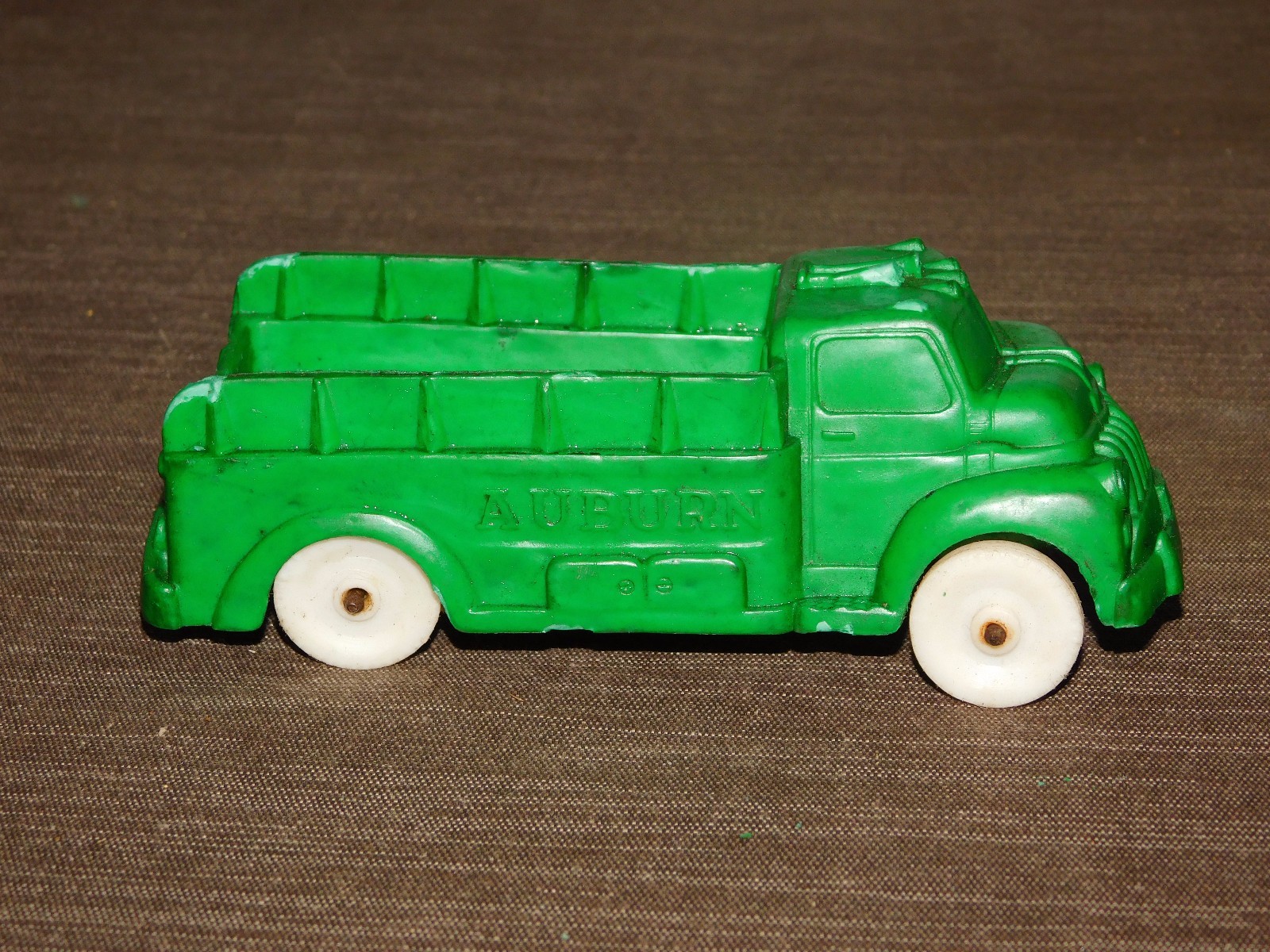 VINTAGE MADE IN USA TOY 5 3/4" LONG PLASTIC AUBURN GREEN TRUCK
