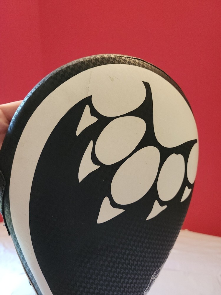 TIGER CLAW STRIKE PAD Clapper Target Karate MMA Training Kick Boxing EUC