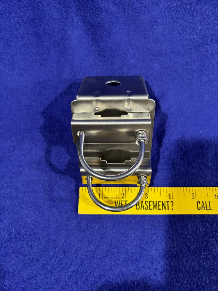 Pole Mount Outdoor Antenna Mounting Bracket