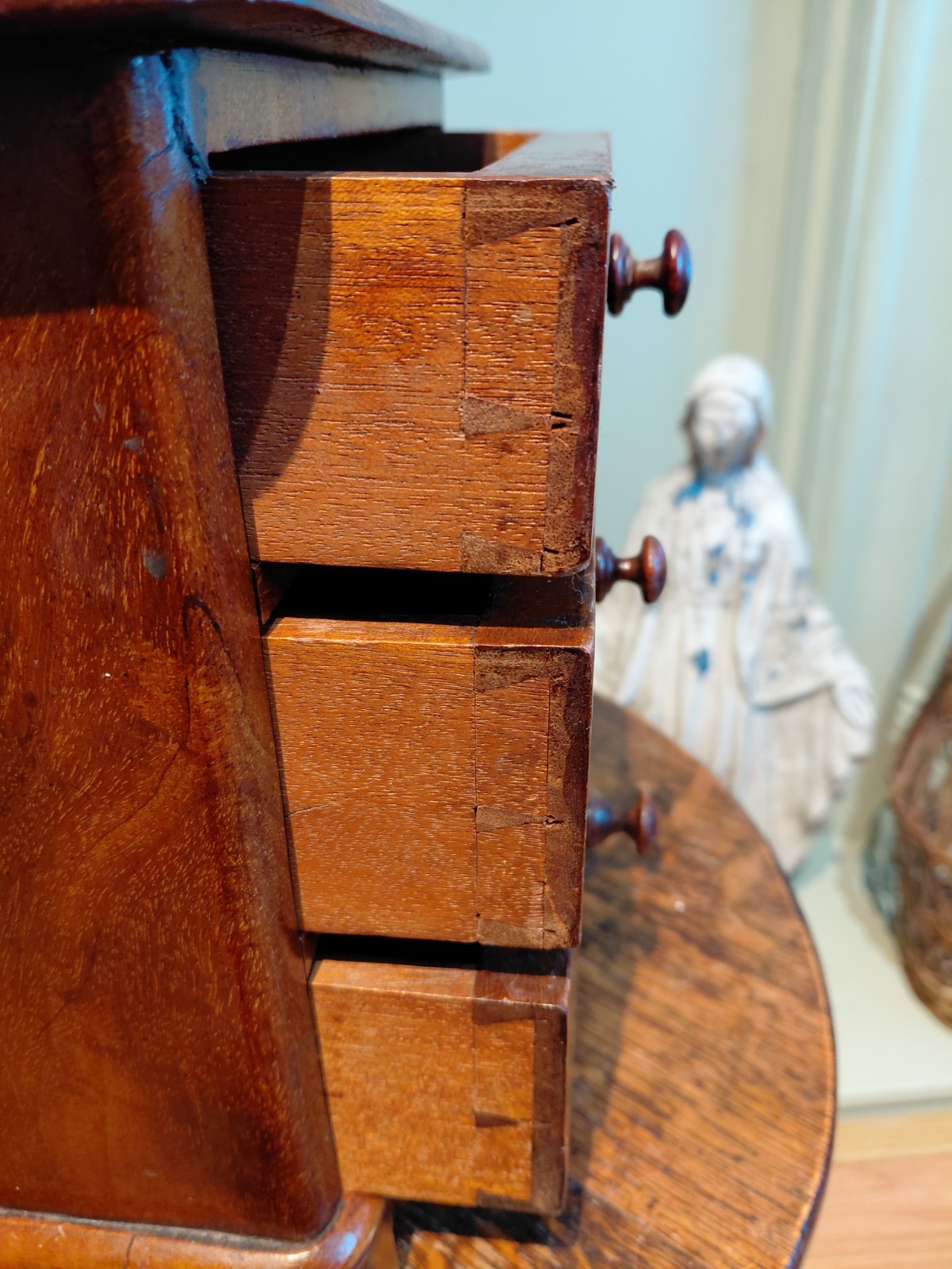 A Victorian Apprentice Piece Chest Of Drawers, Desktop 3 Drawers In Mahogany.