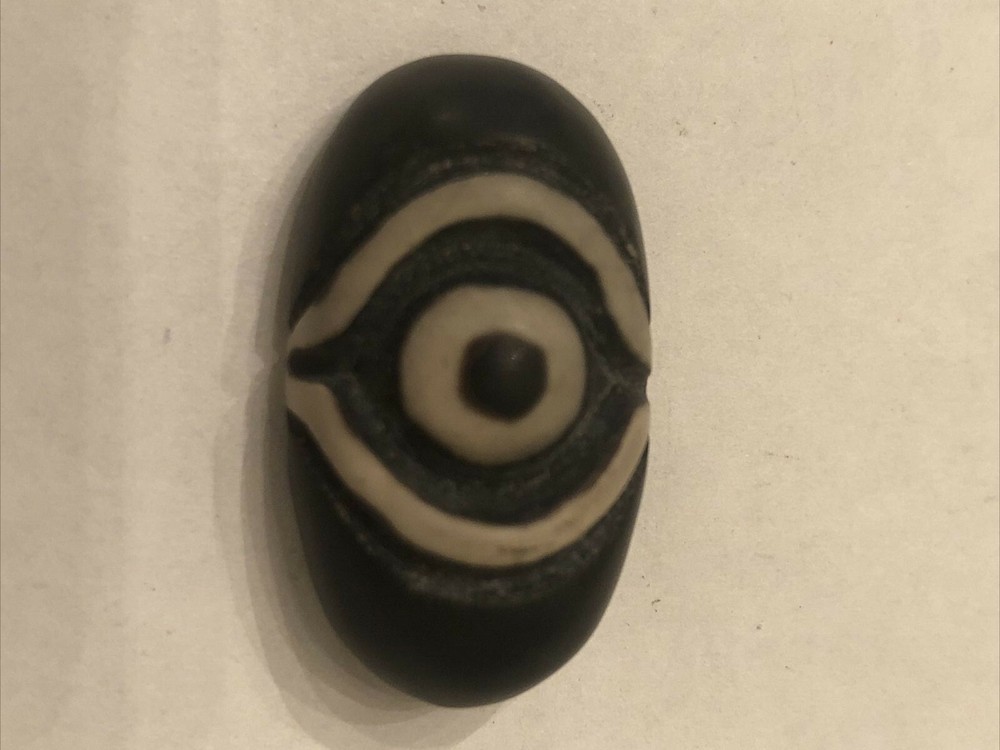 Authentic Tibetan Natural Agate Stone "Holy Eye" Dzi Bead