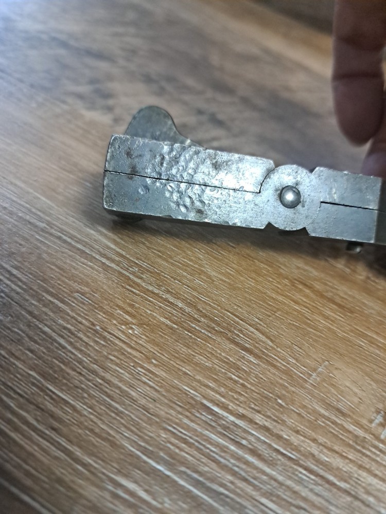 Vtg. .32 S&W Peanut Bullet Mold And Capping Tool