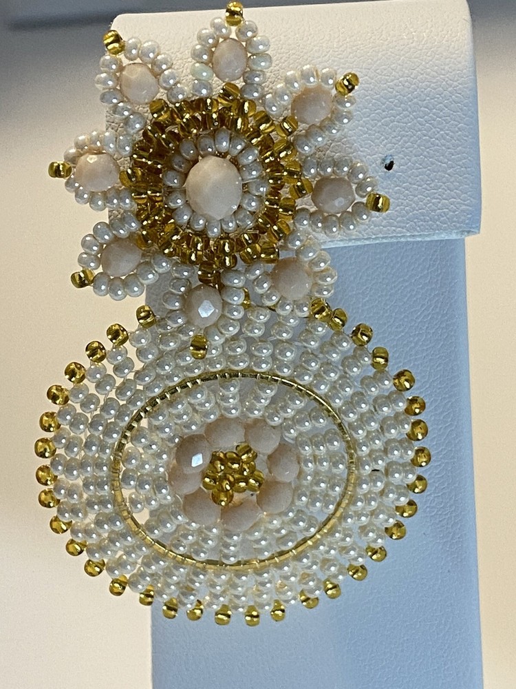 BEIGE STUD DROP EARRINGS/Handmade/colombia