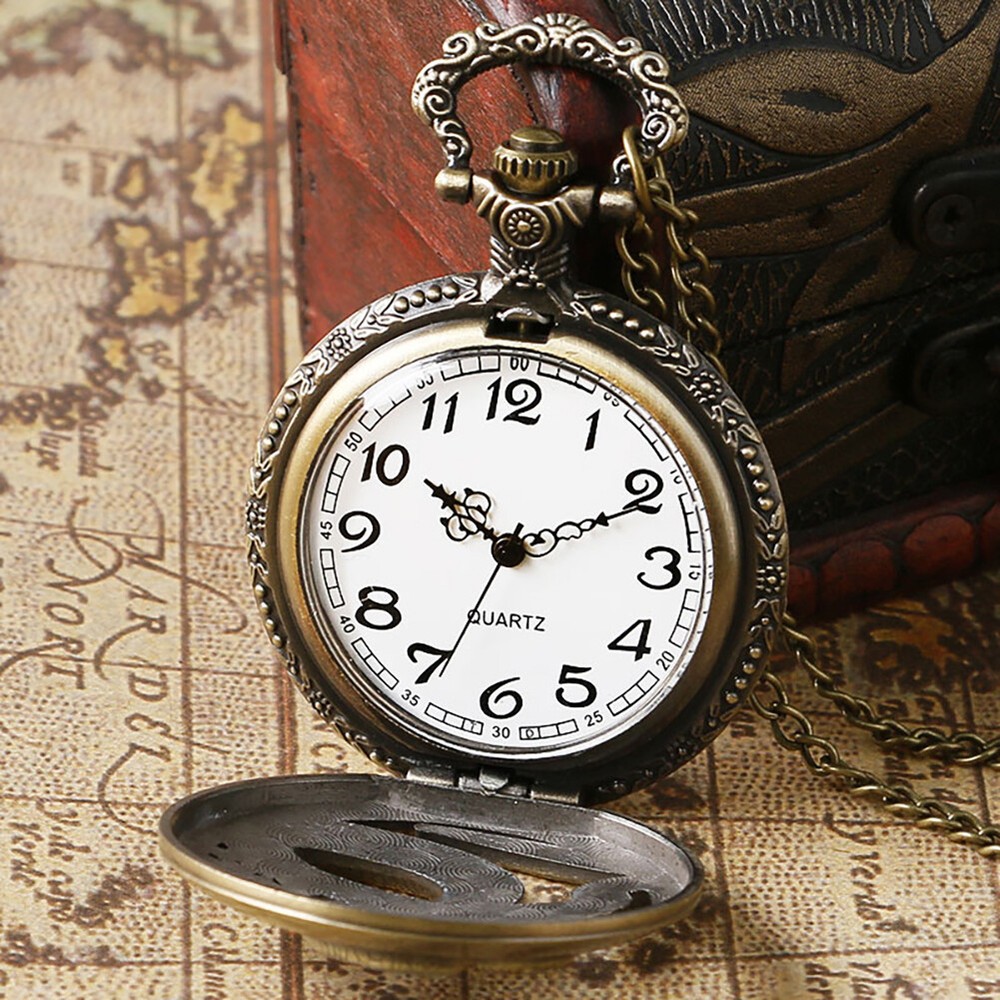 Vintage Quartz Pocket Watch 3D Snake Display Bronze Analog with Sweater Chain