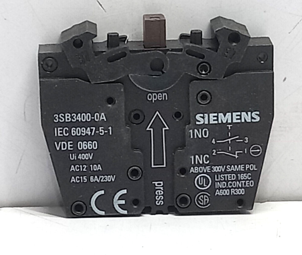 Siemens 3SB3 655-0AA21 Pushbutton AC Metal Round Red Illuminated Flat Button