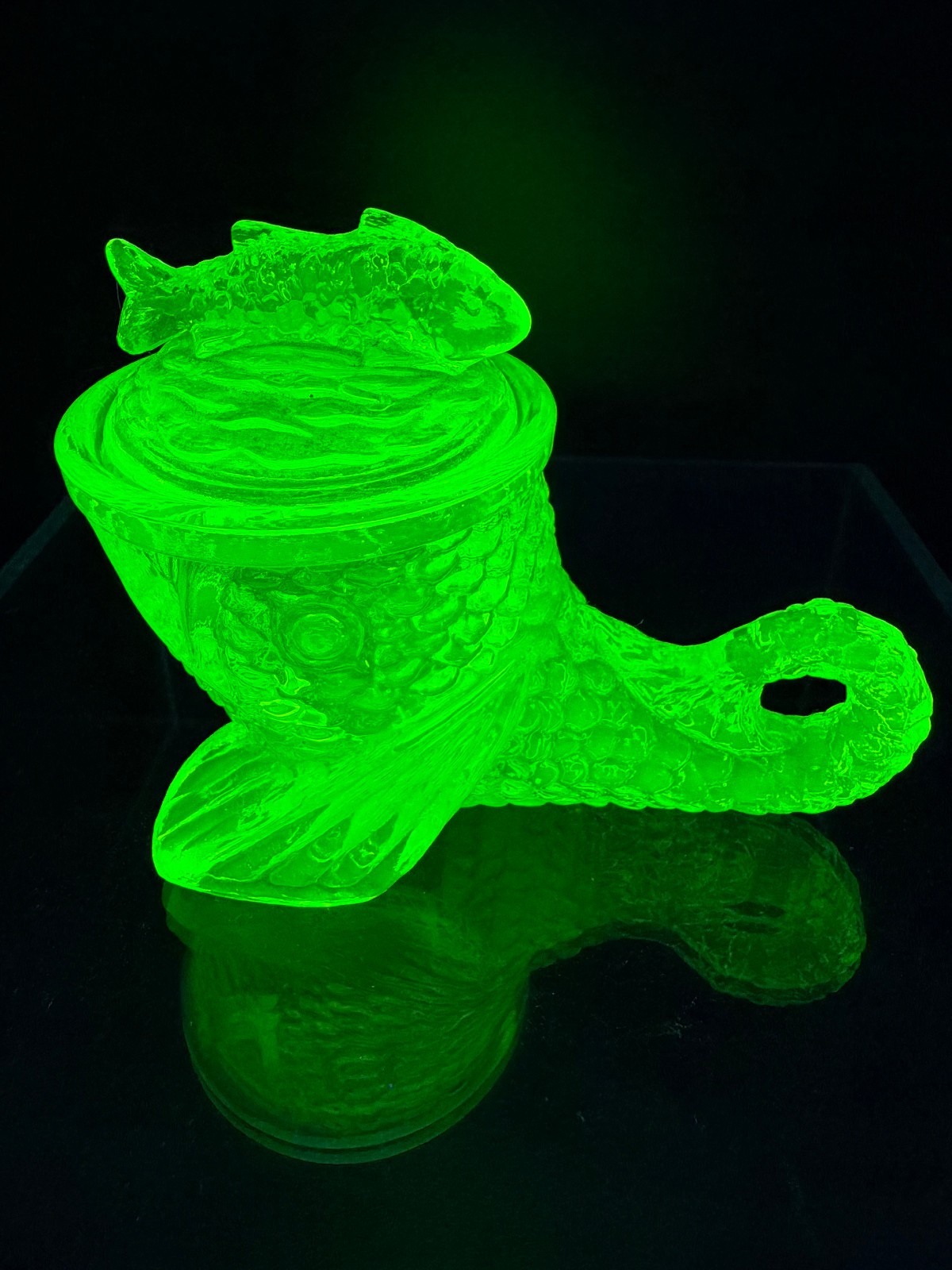 Summit Vaseline Dolphin Fish Whale Salt Cellar w_Lid 3.5" Uranium Topaz Canary