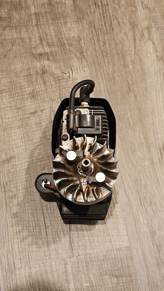 25cc Weed Whacker Engine. Great for Converting to R/C use. Used