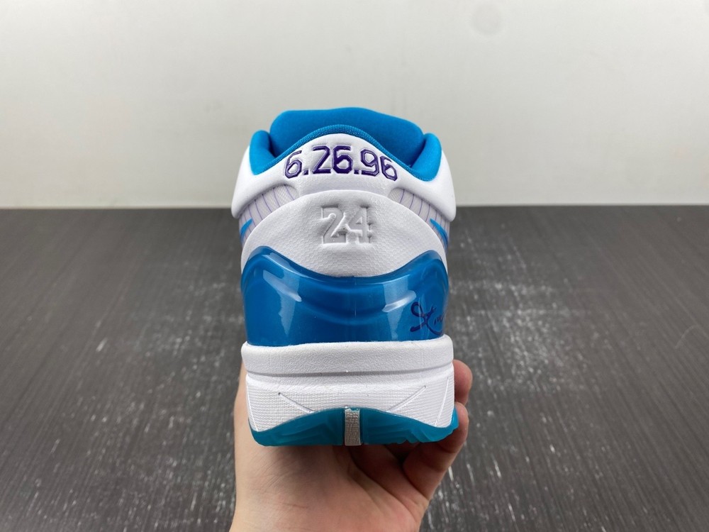 AV6339-100 Kobe 4 Protro Draft Day 2019. DS