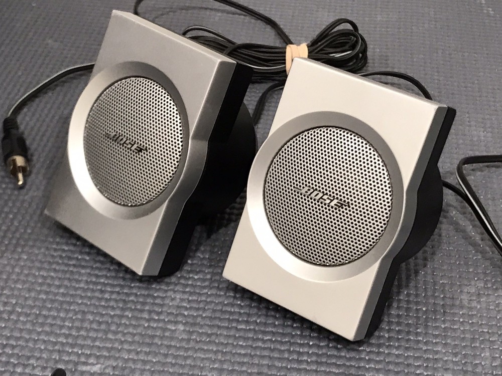 Bose Companion 3 Multimedia Speaker System w/ Subwoofer + Controller + Cables