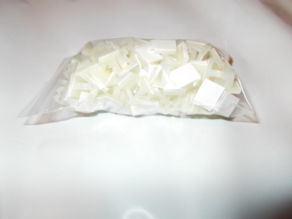 100 count Wire Saddle - Mini, Adhesive Mount, 50 in Square Base