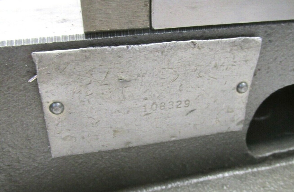 KURT ANGLOCK 6" MILLING MACHINE VISE w/ JAWS - #D60