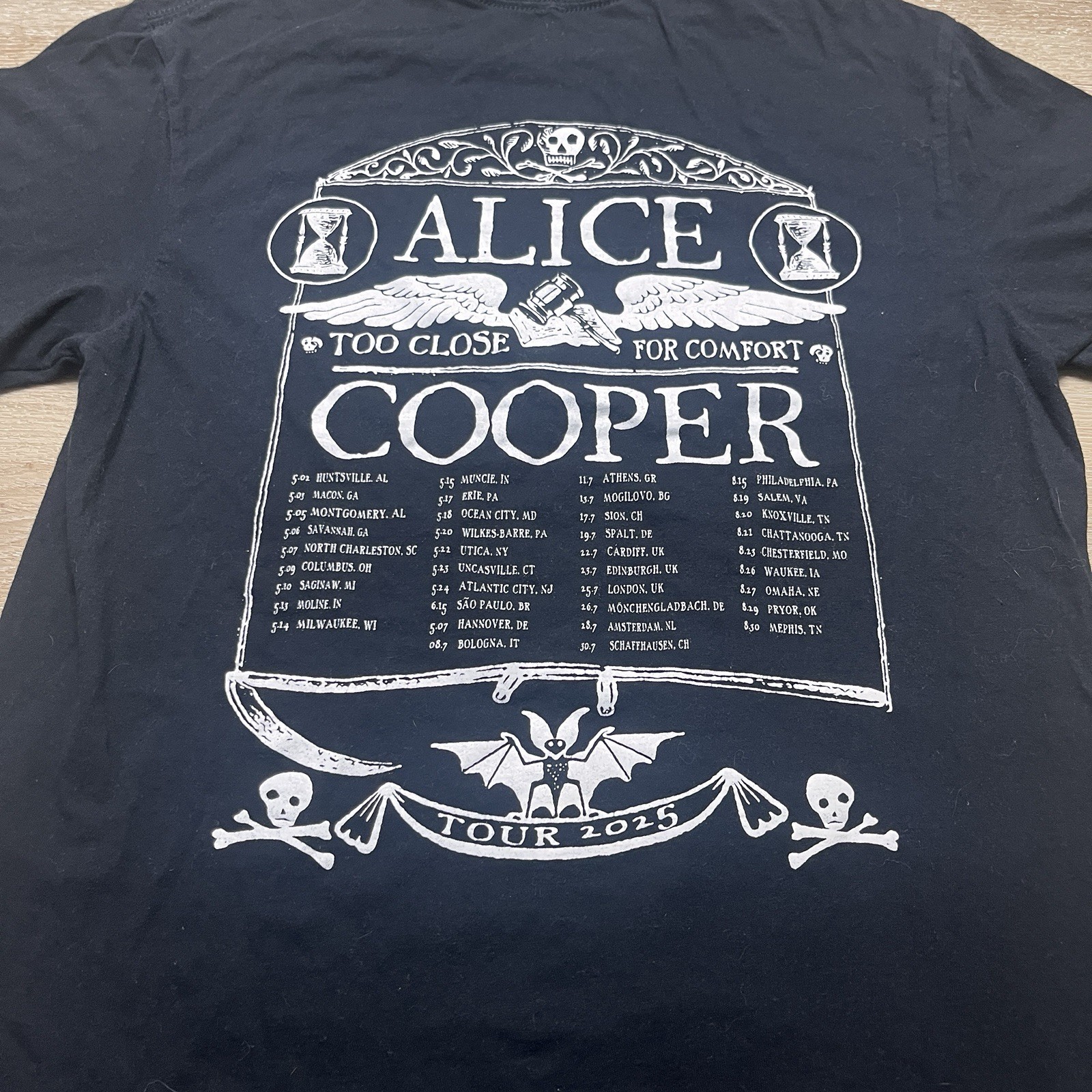 Alice Cooper 2025 Concert Tour Shirt Size Medium For Deeds Against Humanity