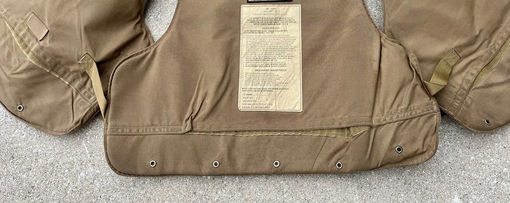 Medium USMC Coyote MOLLE Tactical Vest [Inserts] [Soft] Eagle Industries Flak