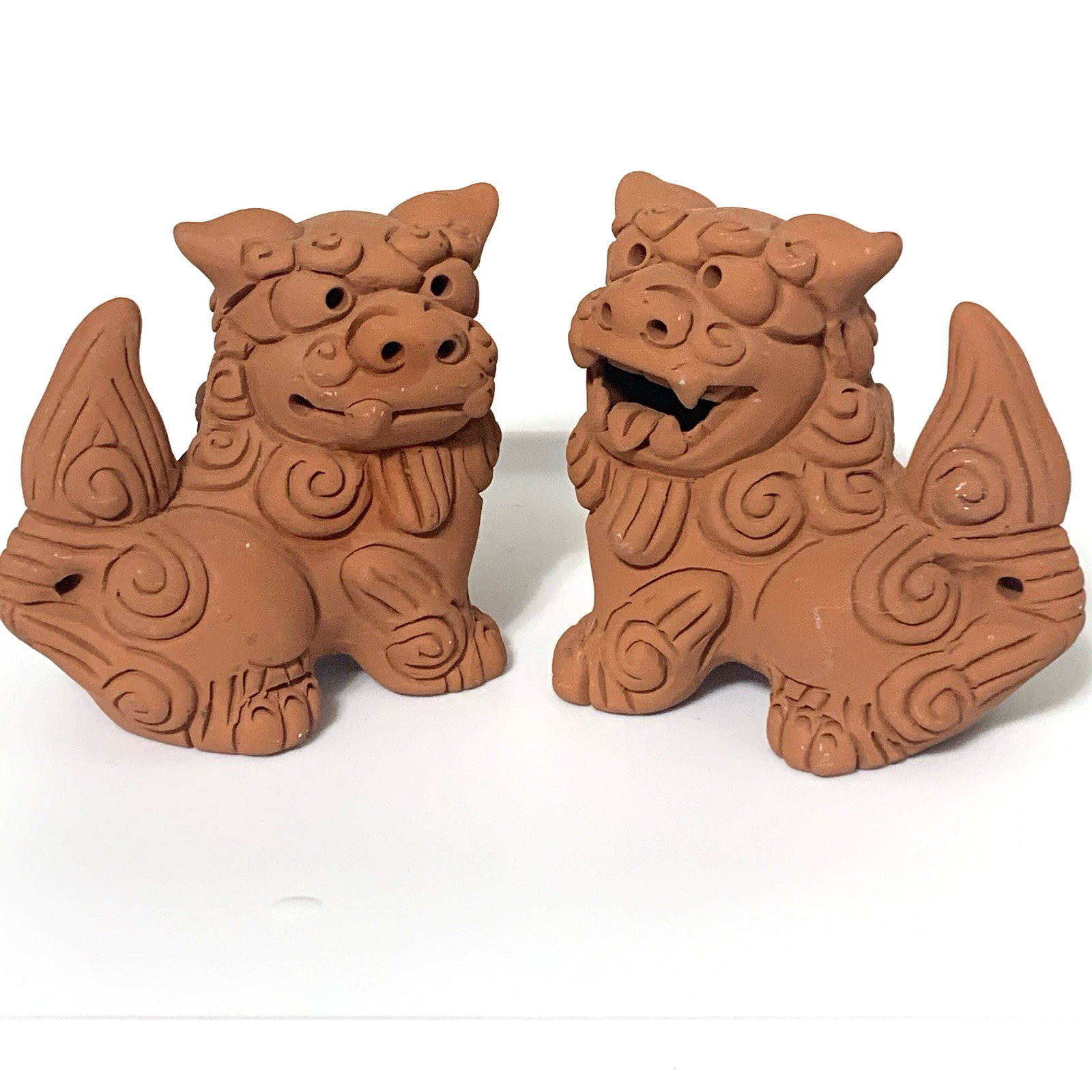 Set of 2 Okinawan Shisa Foo Dog Guardian Lions Figurines Terra Cotta Clay 3.5"
