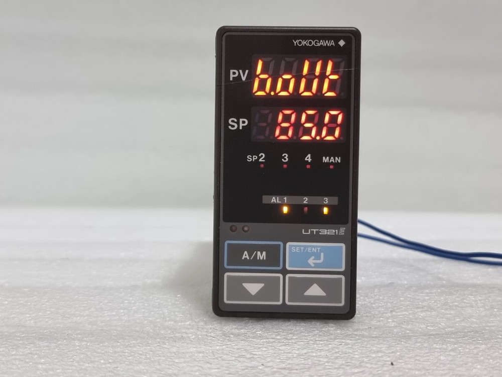 YOKOGAWA UT321 UT321-21 TEMPERATURE CONTROLLER
