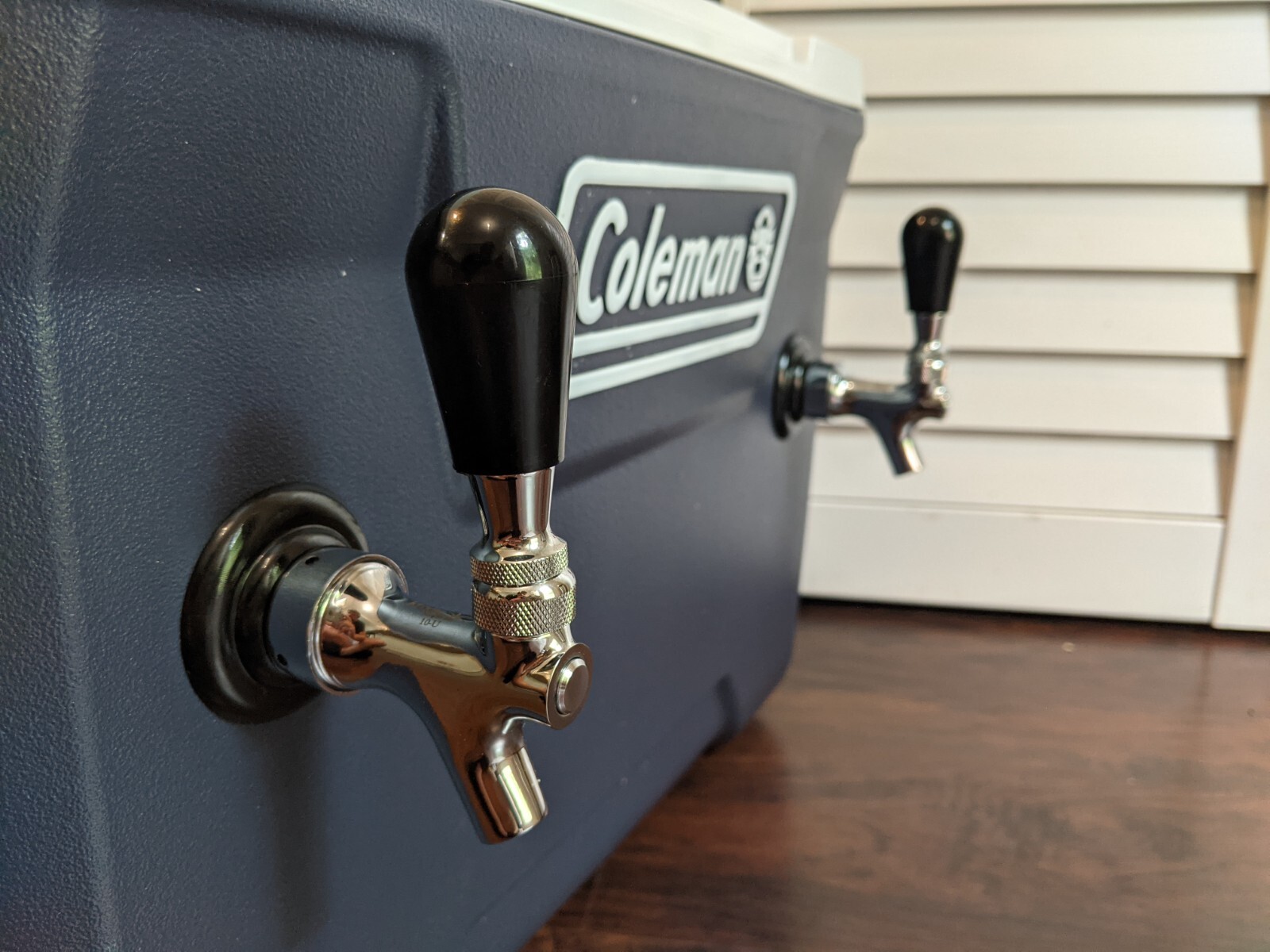 Jockey in the Box -- portable mini keezer / draft system [52 qt]