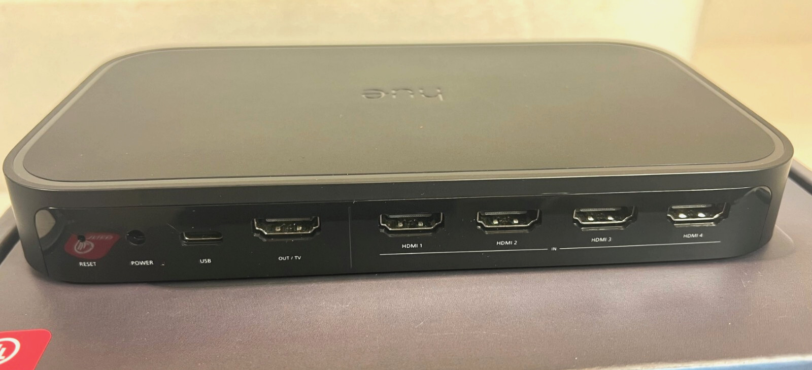 Philips Hue Play HDMI sync box 8K - FREE S/H