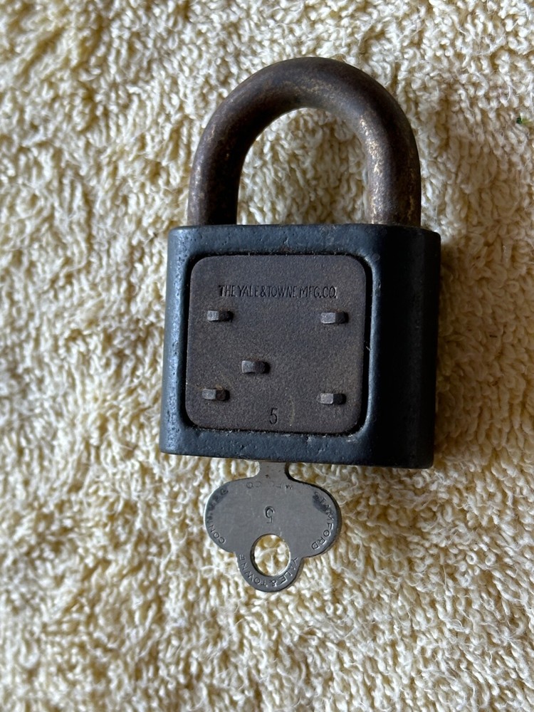 Yale & Towne Padlock & Key 223 #5 Antique 2.5"