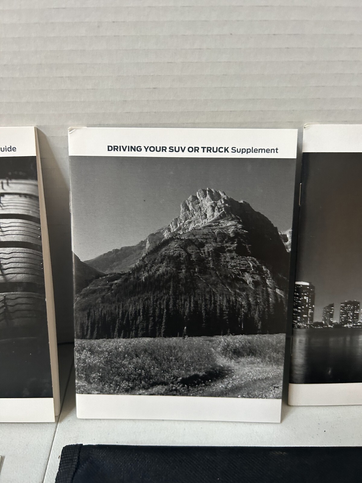 2013 FORD ESCAPE Factory Owners Manual Set & Case OEM Free Shipping