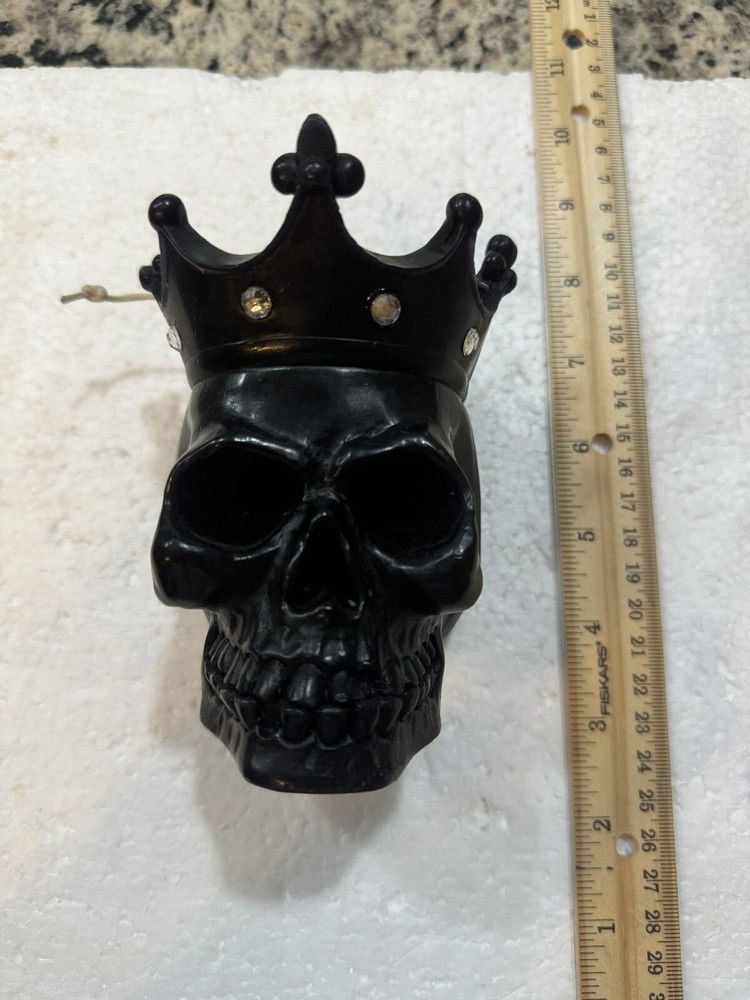 Skull With Crown Black Candle
