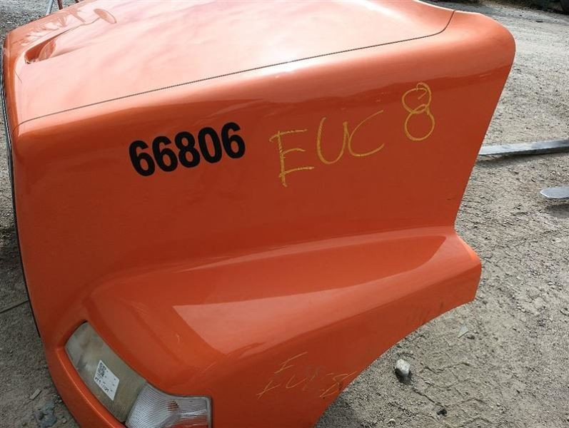 2009 Volvo VNM Hood Assembly (10664314