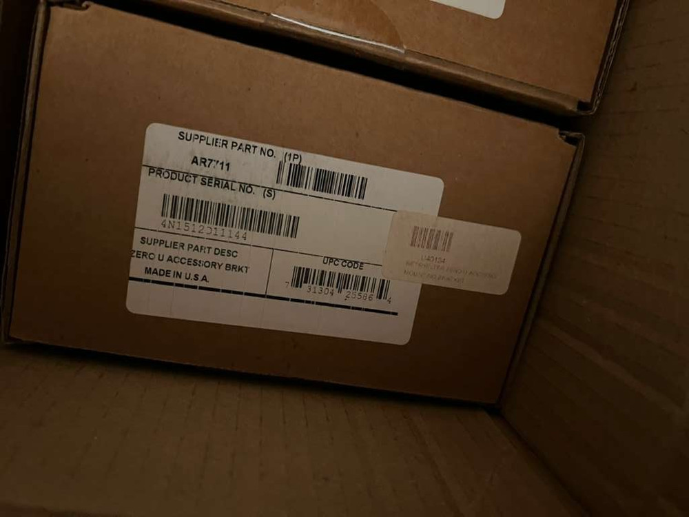 APC NetShelter Zero U Accessory Mounting Bracket AR7711