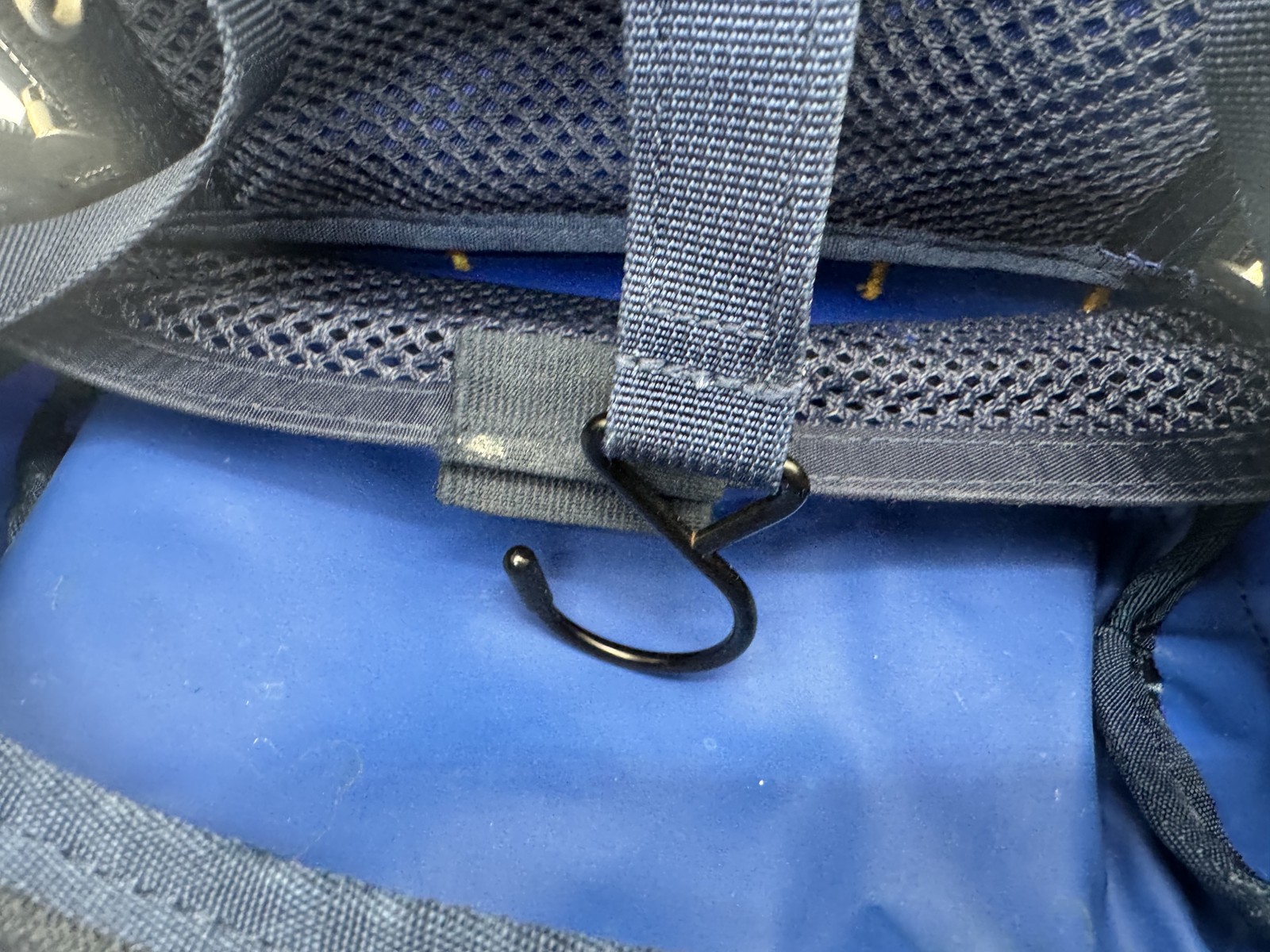 The North Face Base Camp Toiletry Travel Bag Blue Hanging Dopp Kit T118/T518