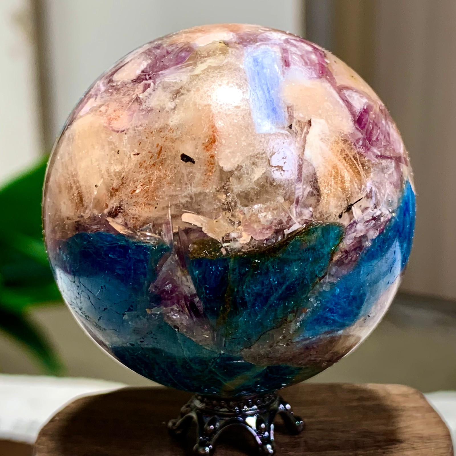 152G Natural Blue Aptite +Sun Stone purple lepidolite Sphere mineral sample