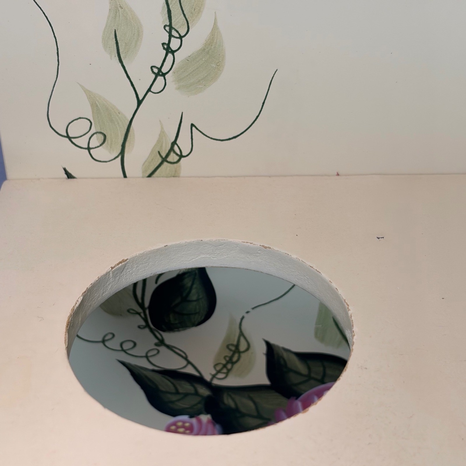 Kenyield Vintage Wood Wall Shelf Rack Heart Cutout Pink Roses Cottage Coe