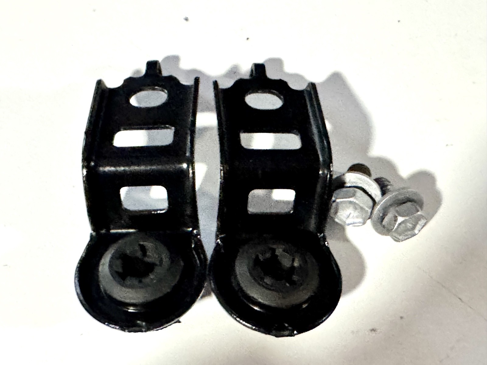 03-08 Toyota Corolla Radiator Top Mount Bracket Set Pair Black Brackets OEM