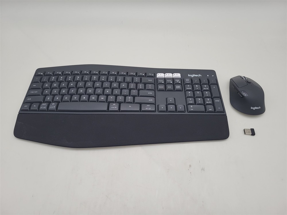Logitech MK850 Performance Wireless Keyboard and Mouse Combo – Graphite *READ*