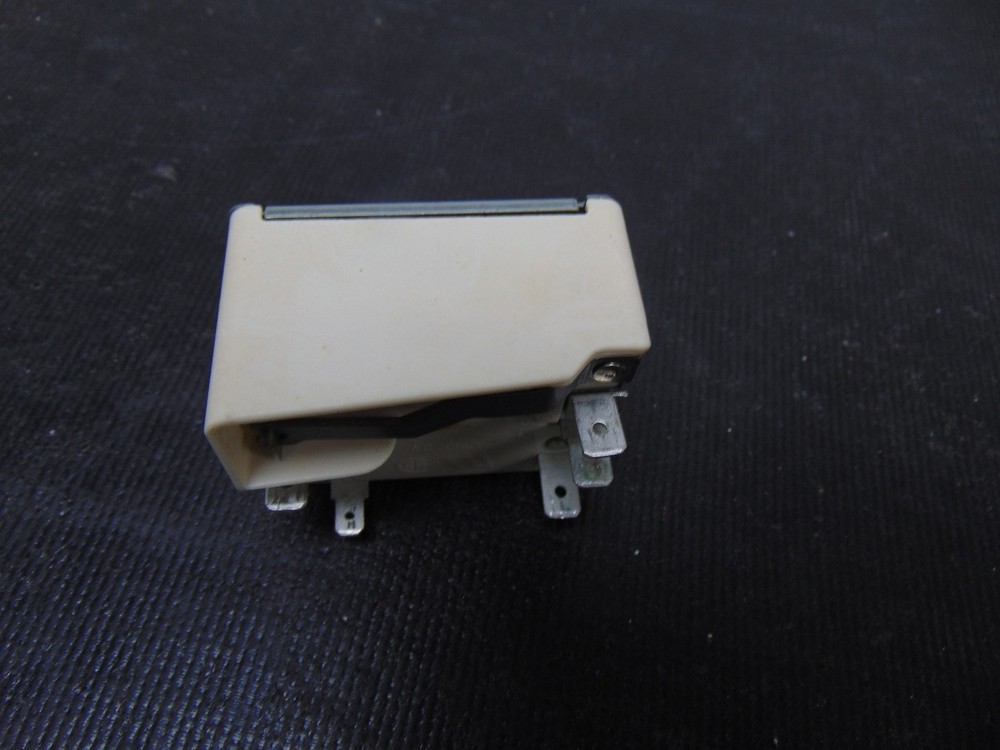 Maytag Range MER8700DS1 Surface Element Control Switch 3148951