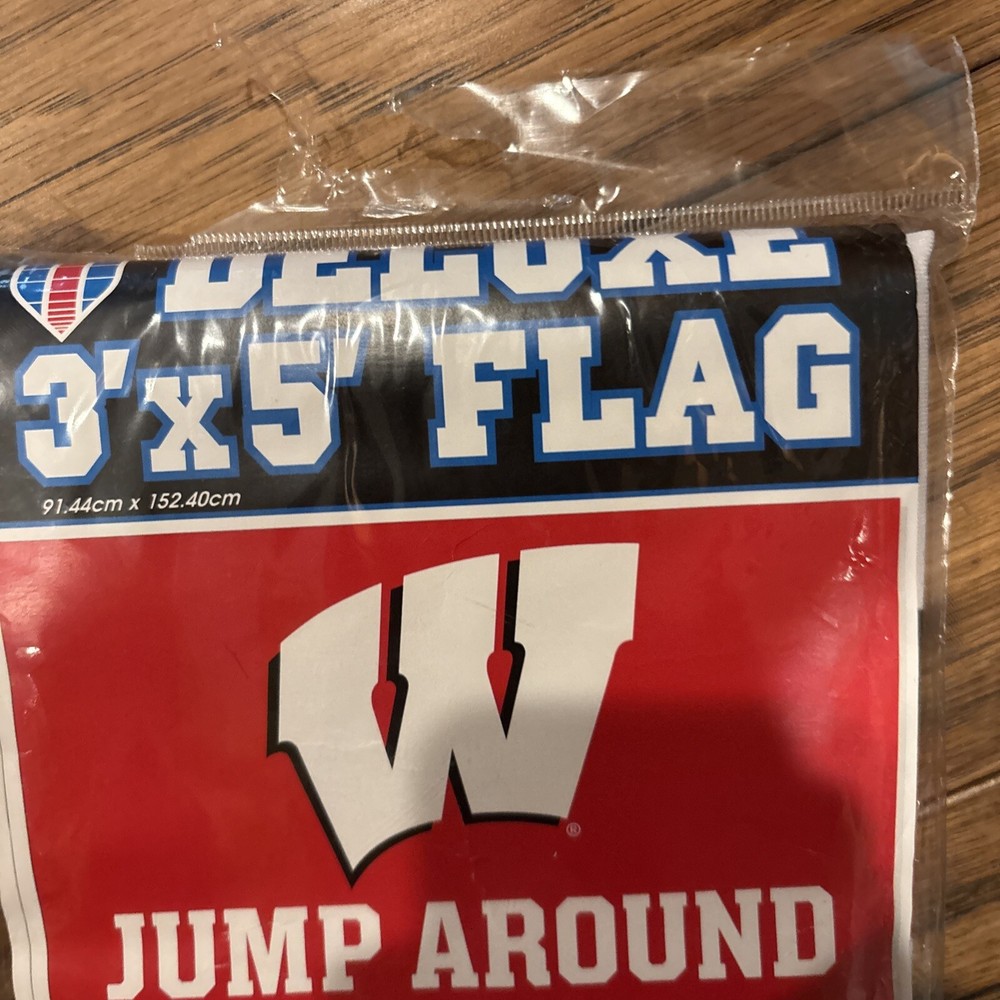 Wisconsin badger flag