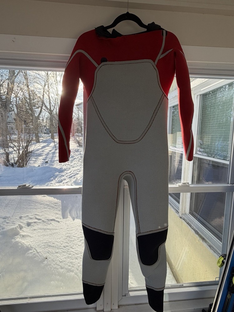 Patagonia R5 wetsuit Men's Medium