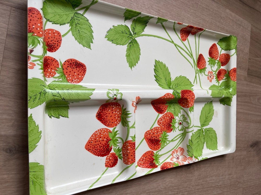 Vintage Strawberry Patterned Extra Large Divided Tray