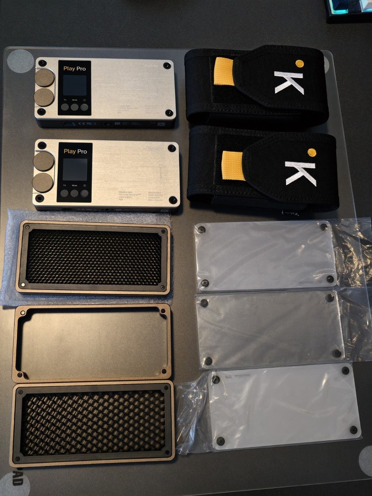 Kelvin Play pro Portable Light Panel x2