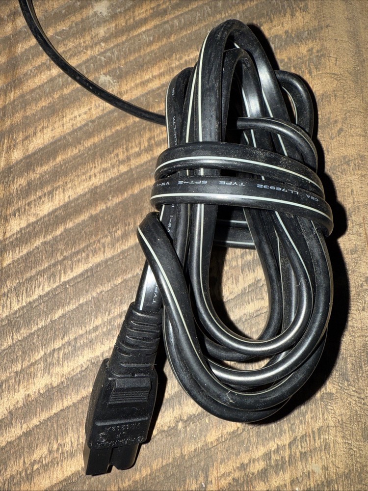 Sega Dreamcast Console System Hookup Bundle Composite AV Cable & AC Power Cord