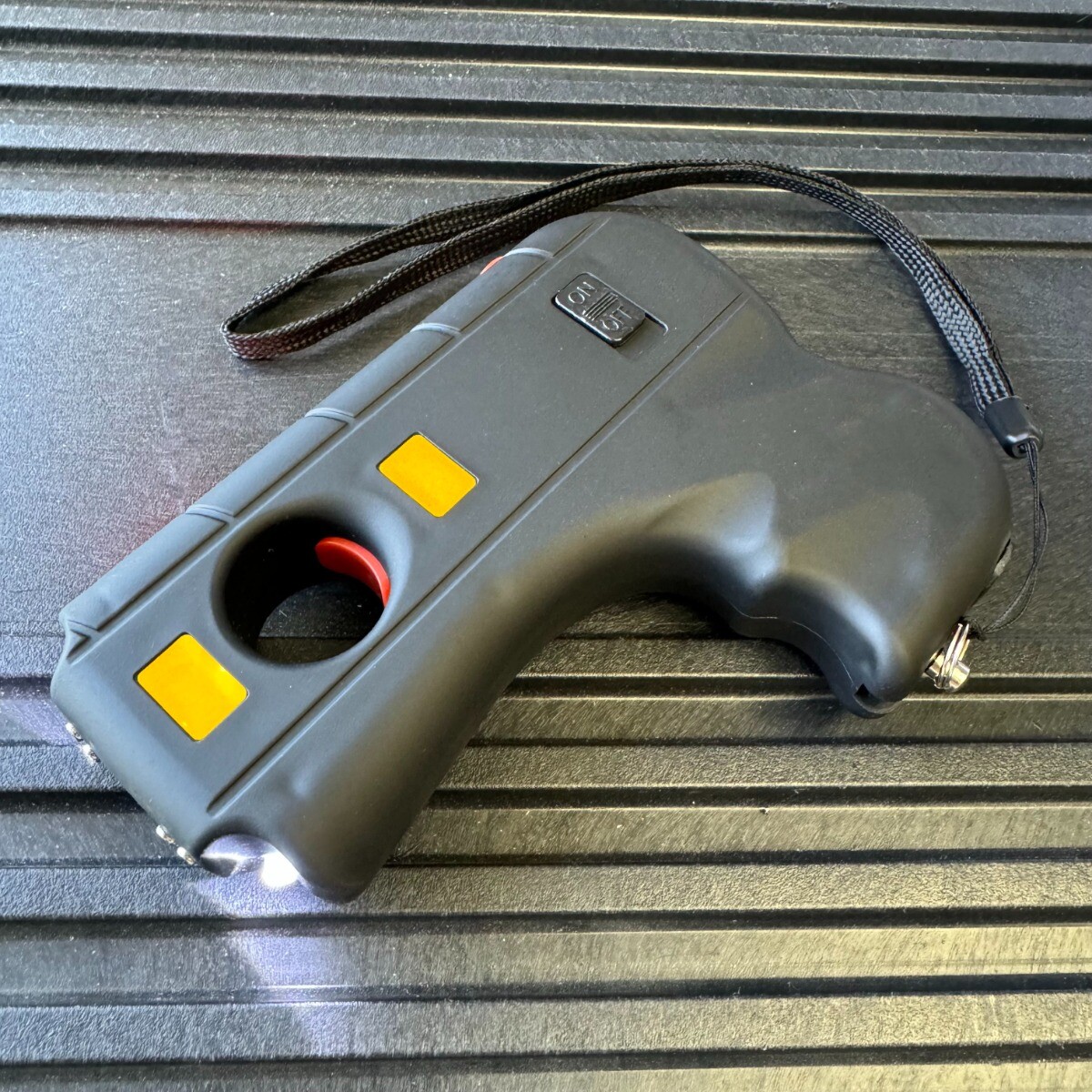 DEFENDER 10 MV Rechargeable Pistol Grip STUN GUN w/ LED Light & BLACK