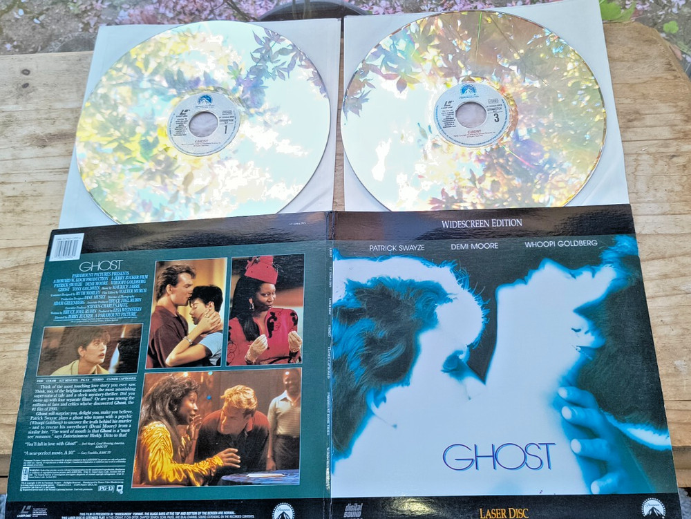 GHOST (PATRICK SWAYZE, DEMI MOORE) 2 x WIDESCREEN LASERDISC SET