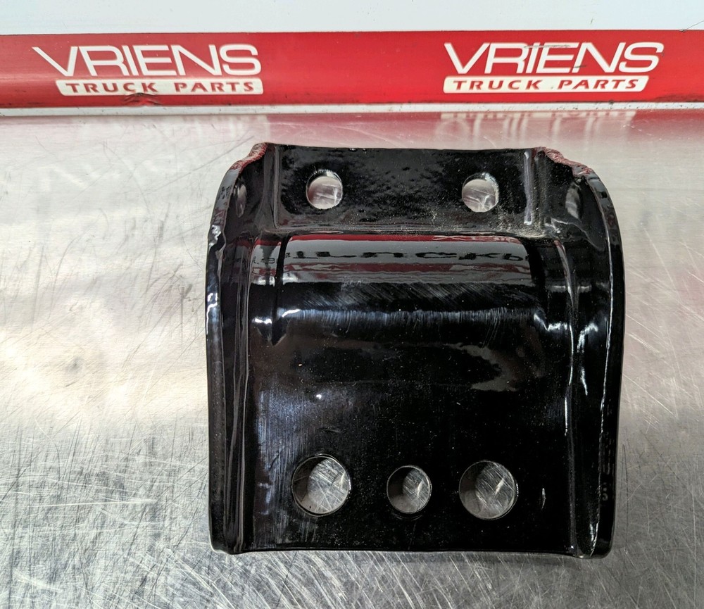 KENWORTH AG100 CAP-FRAME BRACKET K071-304