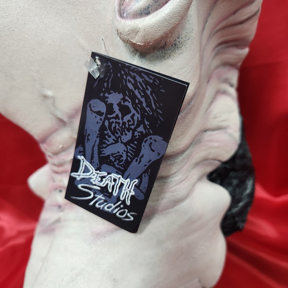 Death Studios Collection Upside Down - Trick or Treat Studios